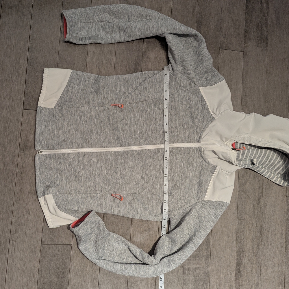 Gray and White Women's Sweater Zipup Hoodie Salomon M